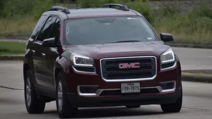how much does a gmc acadia weight