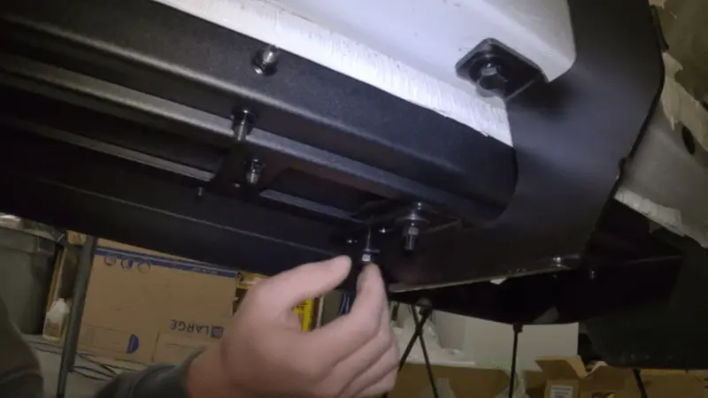 How to install the running boards on a chevy silverado